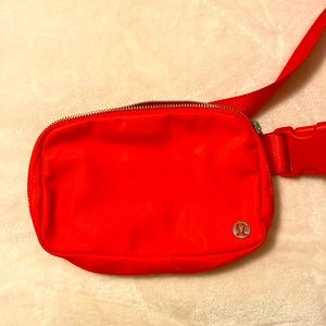 Lululemon belt bag red